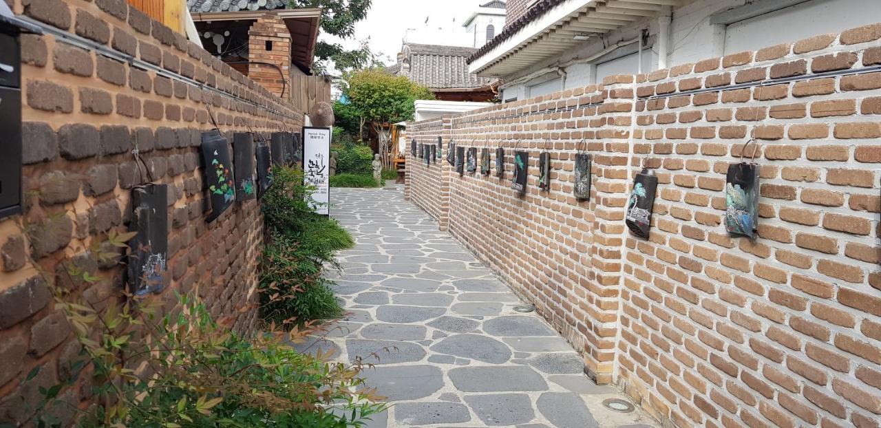 Jeonju Hanok House Hotel Exterior photo