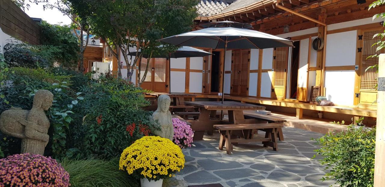 Jeonju Hanok House Hotel Exterior photo